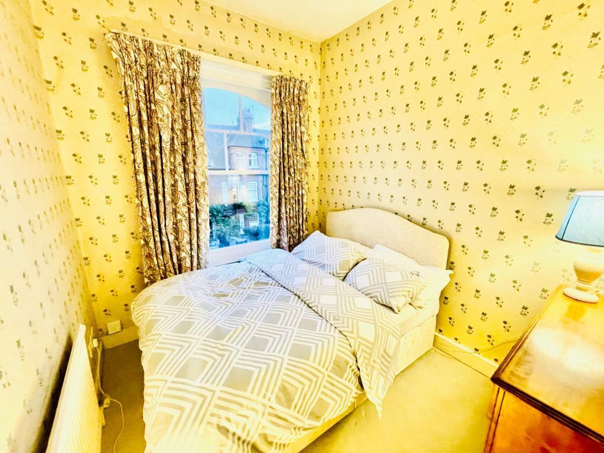 New Lovely 2-Bedroom Condo In Chelsea London Exterior photo